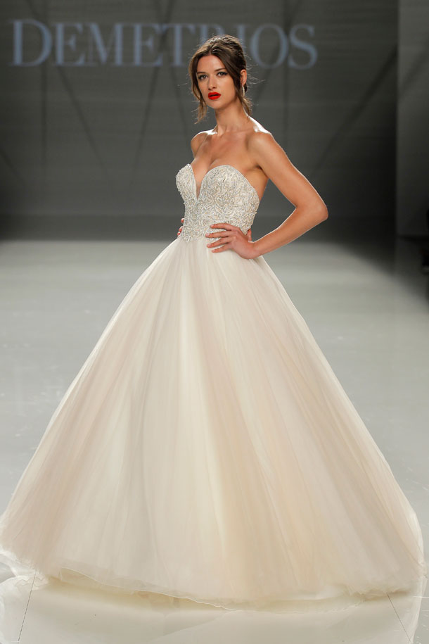 ilovebrides.pt_Demetrios 2018_Barcelona Bridal Fashion Week 2017